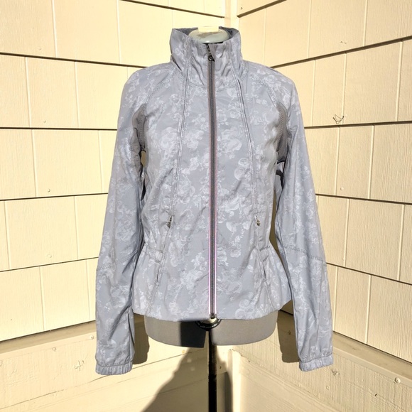 Lululemon RUN TRAVEL TO TRACK JACKET Fossil Grey - Picture 3 of 8